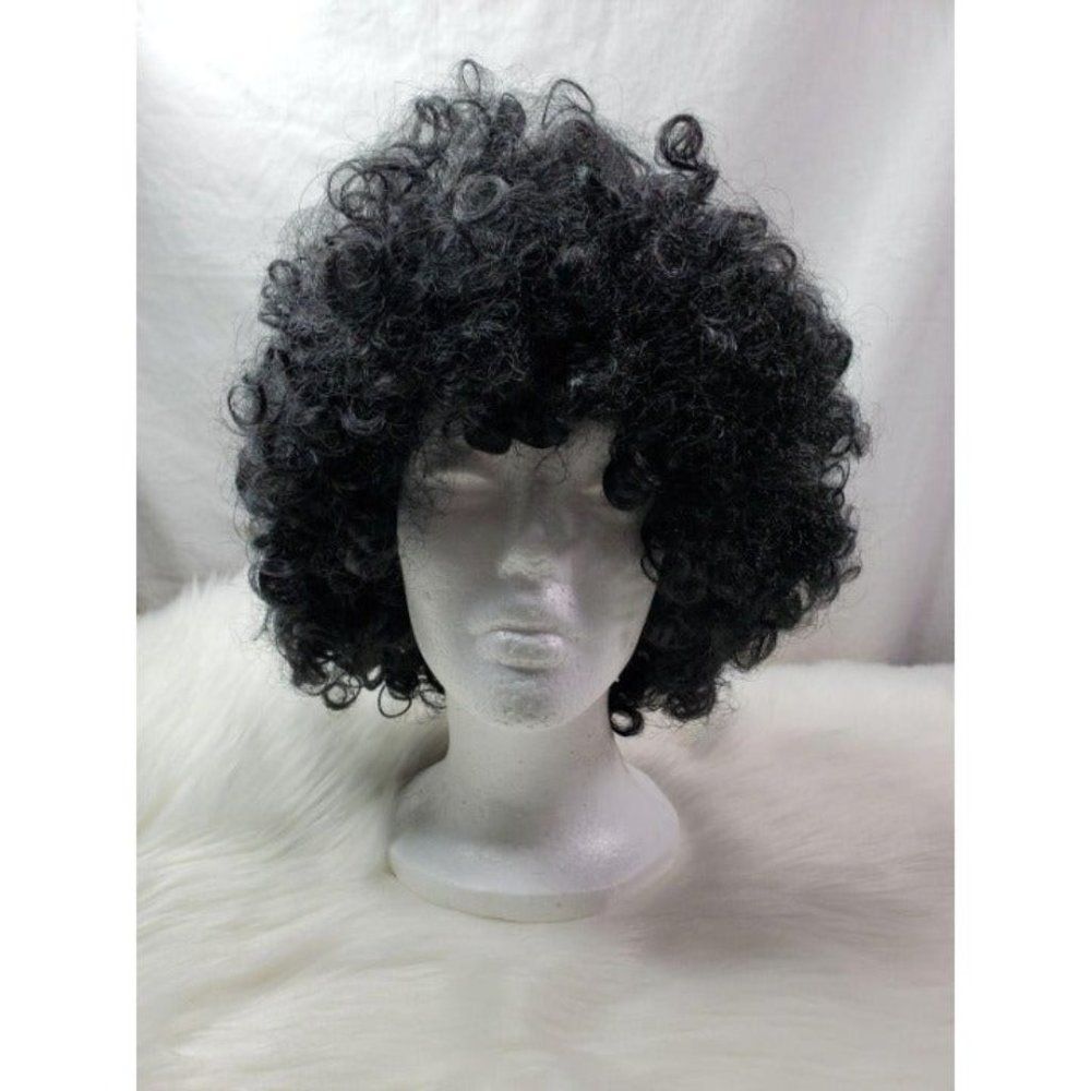 Short Laugh Wig